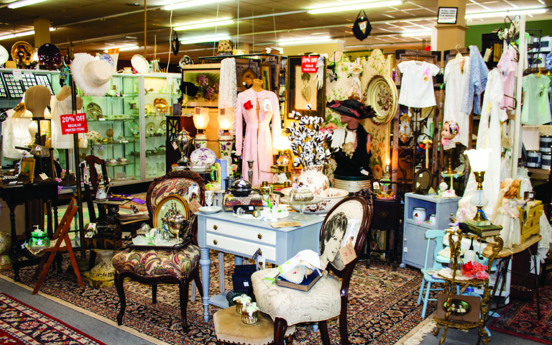 Red Rooster Antiques – Vendor Mall Downtown New Braunfels